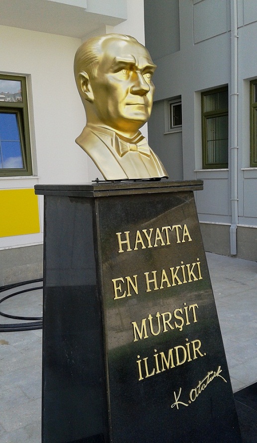 Pirinç yazılar örnekleri pirinç kabartma metal harf fiyatları Atatürk Büst yazıları