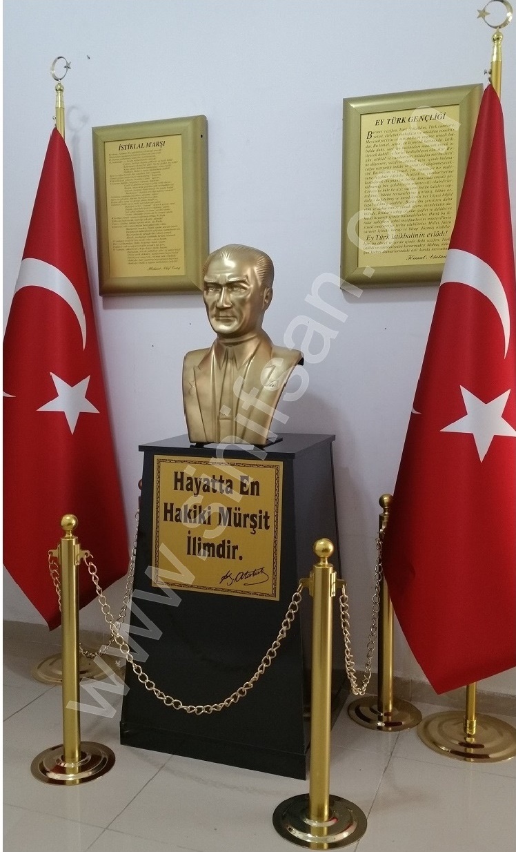 Atatürk köşeleri Ahşaplı Kaideli Bayraklı modeller ve fiyatları